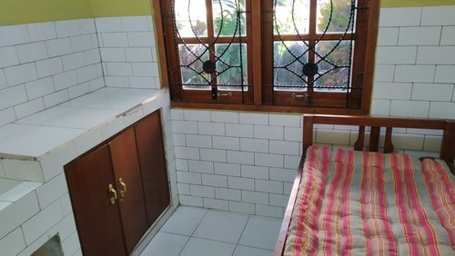 Kamar 1